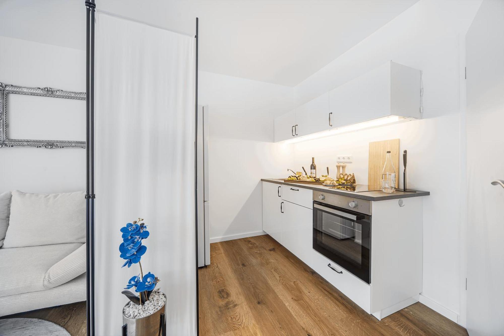 Excellence Deluxe Near Messe Apartment *