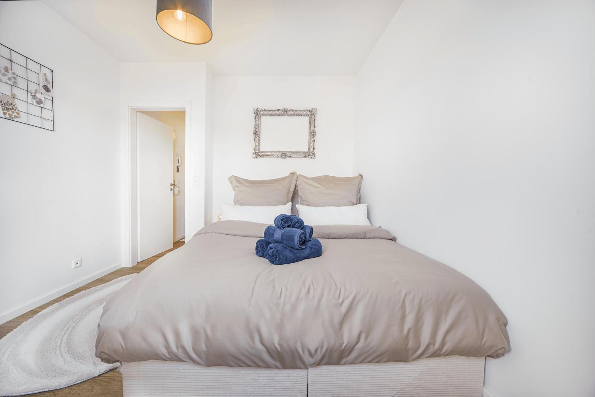 Excellence Deluxe Mit Balkon & Stadtblick - Zentral An Der Messe *